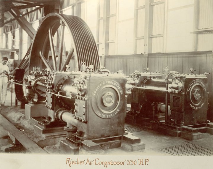 168650_122669711136419_100001801738979_150136_2962838_n