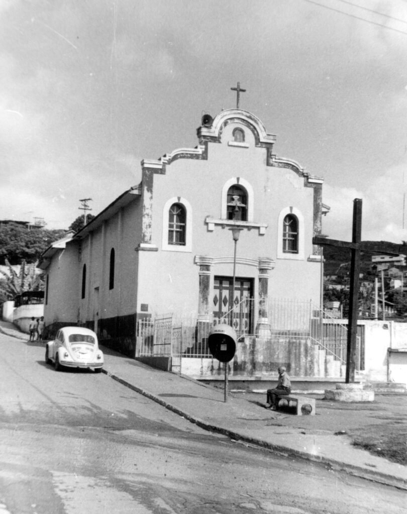 CapelaSantaEfigêniaCristais
