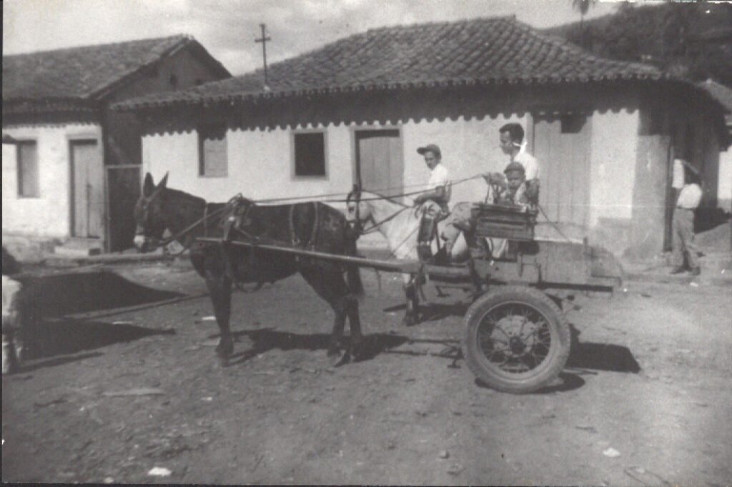 Casa na praça do Bonfim nº 81 antiga