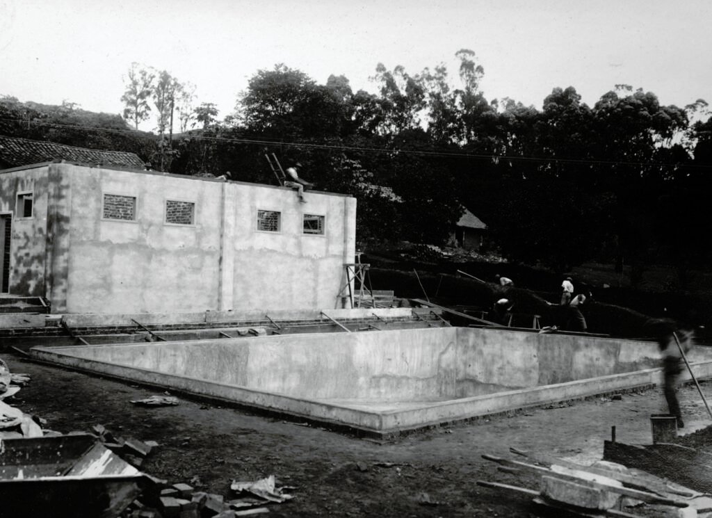Construção da piscina do Clube das Quintas