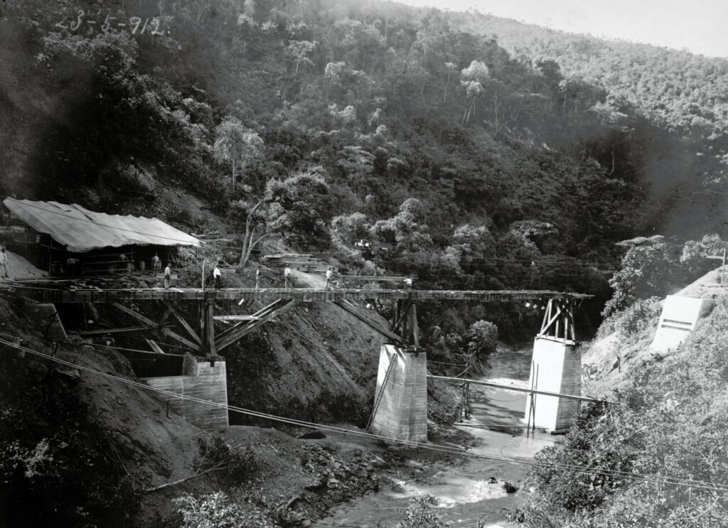 Construção da ponte do leão