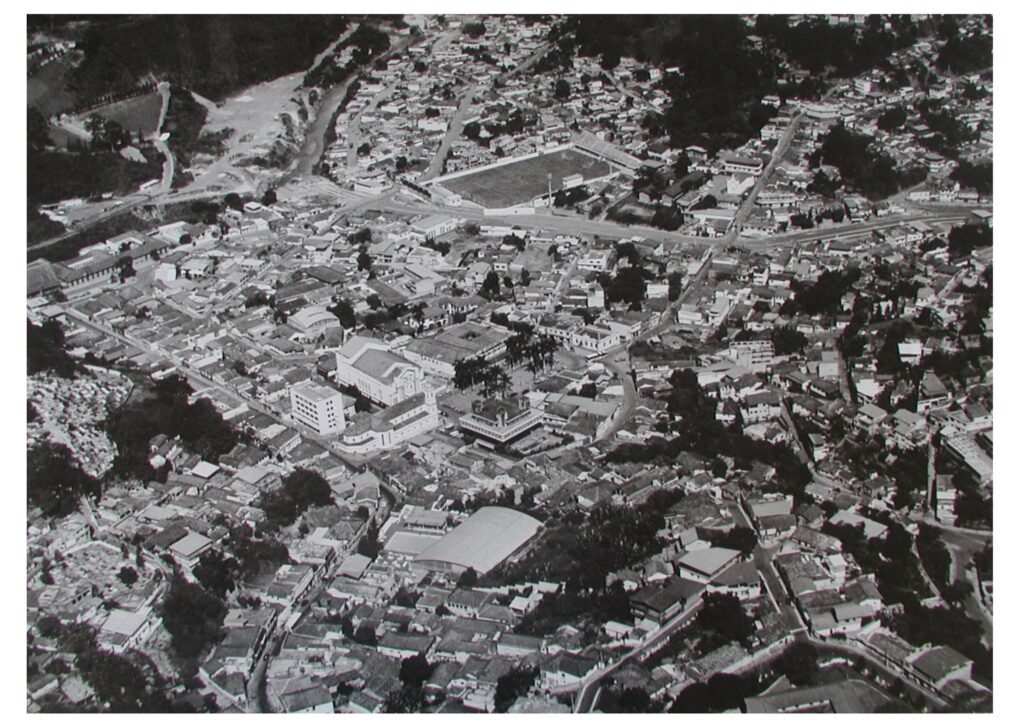 Vista parcial de Nova Lima, 1992